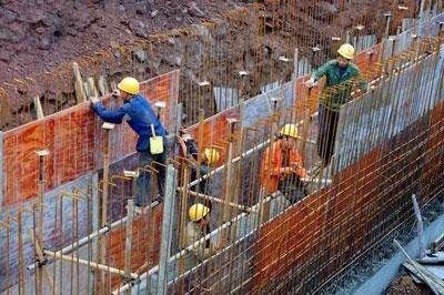 安福縣月薪4500+成為建筑行業(yè)常態(tài)，財經(jīng)視角下的建筑工程勞務(wù)分包市場